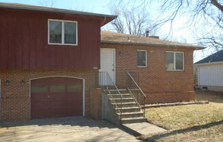 706 Ridgewood Dr., Manhattan KS