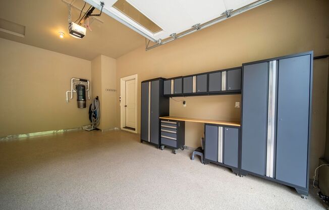 4 beds, 3.5 baths, $4,895