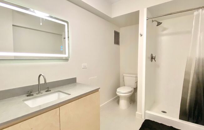 Studio, 1 bath, $1,600