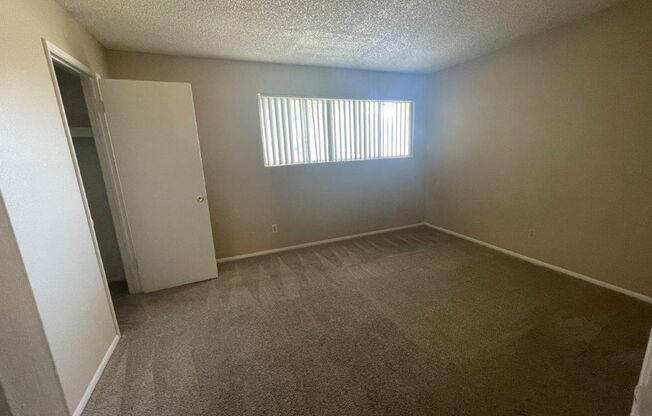 944 S Valencia #6