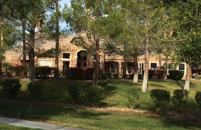 A Fantastic and Super Clean 1 Bedroom, 1 Bathroom upstairs unit.