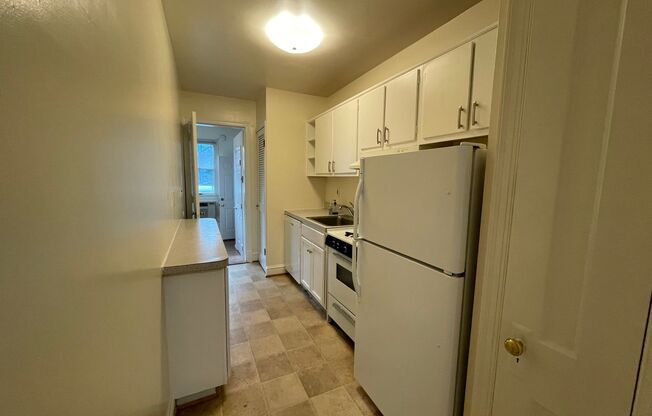 2 beds, 1 bath, 785 sqft, $2,540, Unit 1