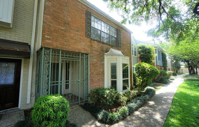 Charming Updated Two-Story Home in Gated Community – Prime Location Near Memorial & Westheimer!