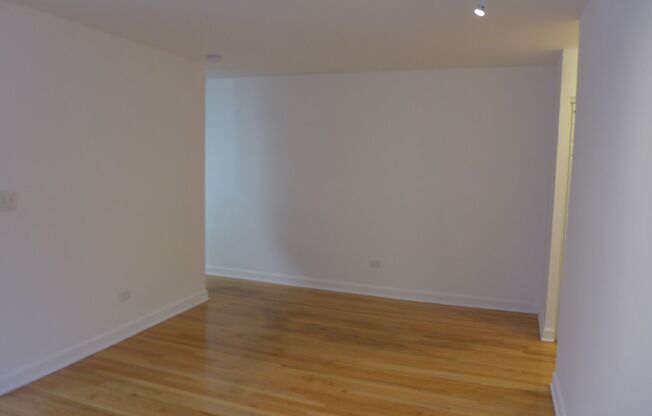 1 bed, 1 bath, 645 sqft, $1,595, Unit 316