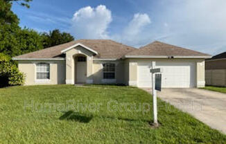2457 SE BETTY RD