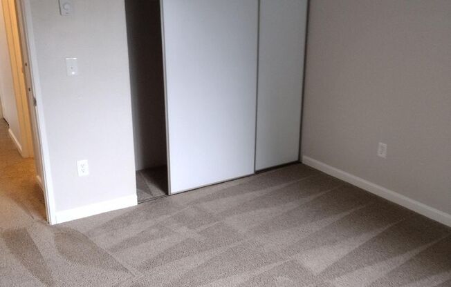 2 beds, 1 bath, 776 sqft, $1,325, Unit 107