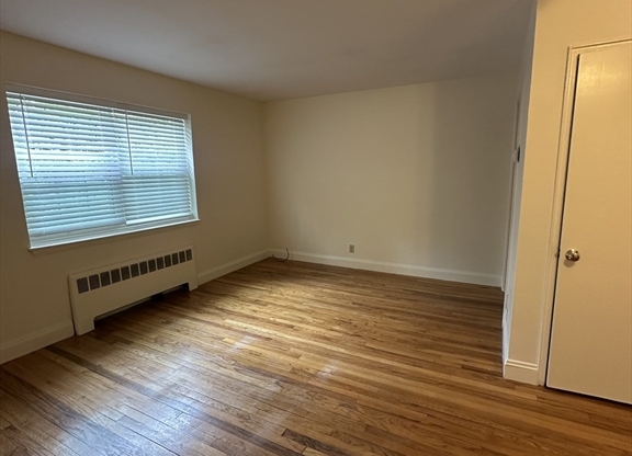 7 CHARLESBANK RD