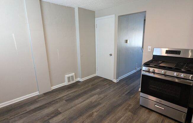 2 beds, 1 bath, 700 sqft, $900, Unit 1340