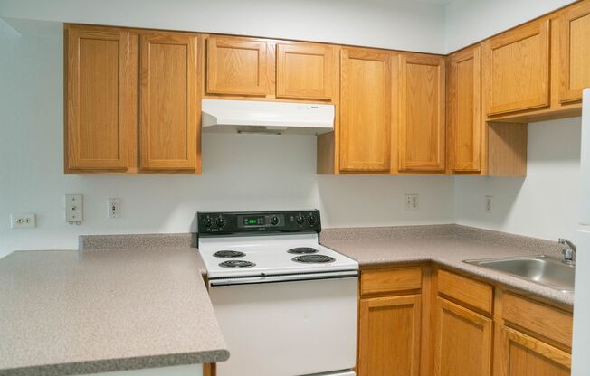 2 beds, 1 bath, 800 sqft, $1,750, Unit 203-2604 South Campus Place