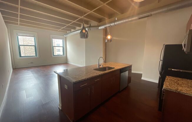 1 bed, 1 bath, 867 sqft, $1,500, Unit 510