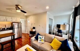 1 bed, 1 bath, 500 sqft, $2,500, Unit 2