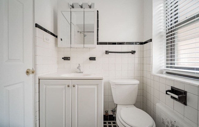 Bathroom 7361-1S