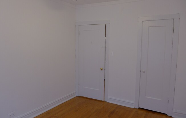 1 bed, 1 bath, 500 sqft, $1,850, Unit 300