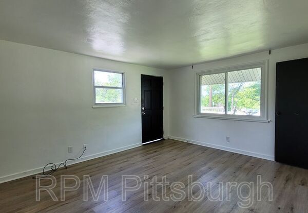 546 OLD FRANKSTOWN RD