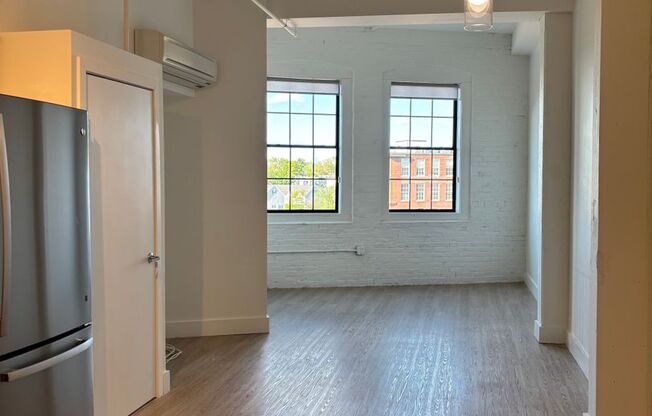 Studio, 1 bath, 494 sqft, $1,925, Unit 403