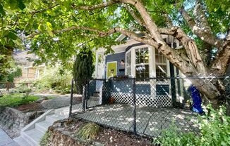 Prime Location! Modern 2BD/1 BA with A/C & EV Charging Steps from Mississippi