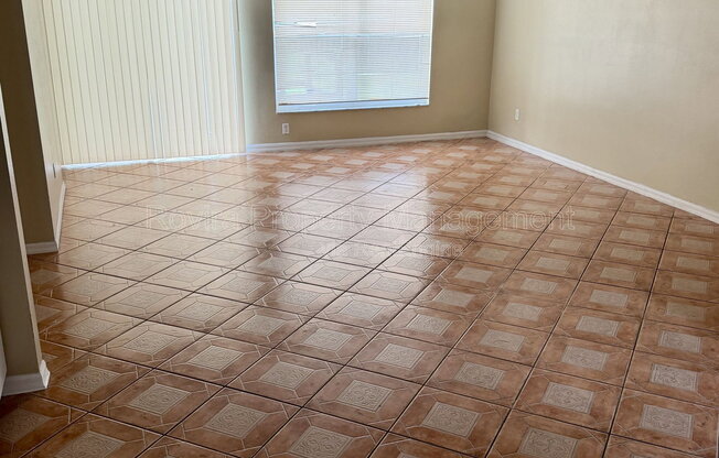 1326 AGUACATE CT