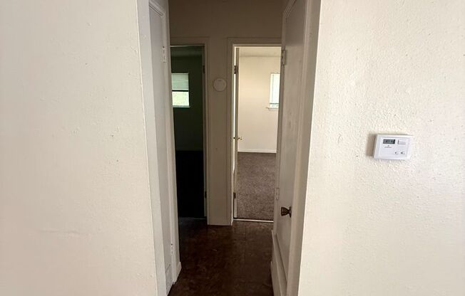 2 beds, 1 bath, 750 sqft, $999, Unit D