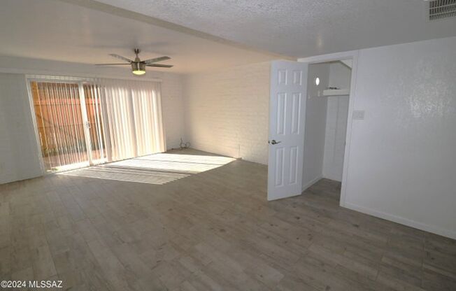 2 beds, 2 baths, $1,500, Unit Unit 40