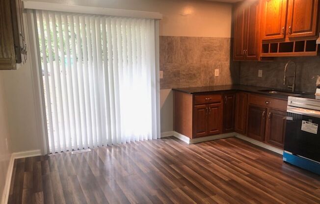 2 beds, 1 bath, $1,499