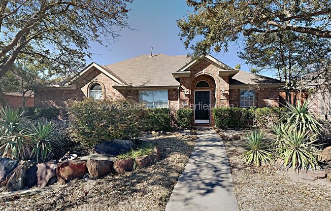 8401 GREENFIELD DR