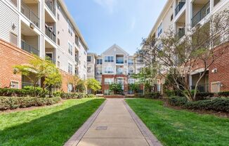 4862 EISENHOWER AVE #270