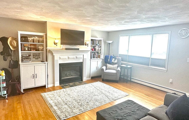28 EVERGREEN AVE