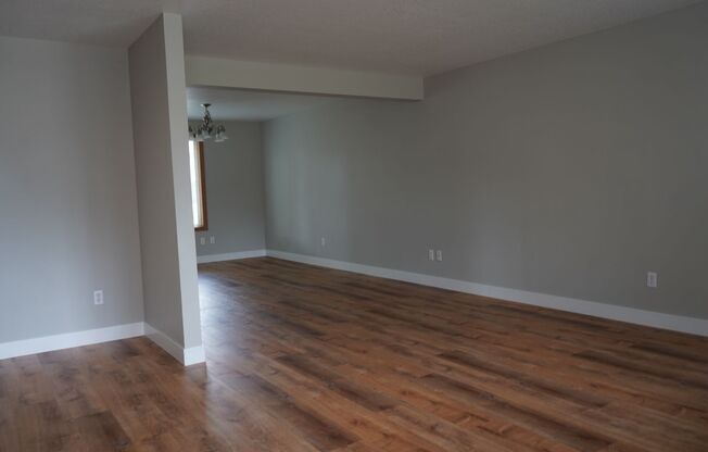 Spacious Walnut Grove 2 Story Home for Rent - 6412 NE 78th Ave