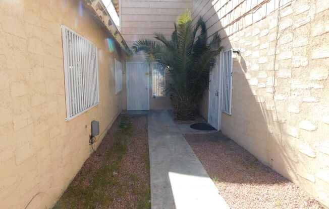 2 beds, 2 baths, 900 sqft, $1,195