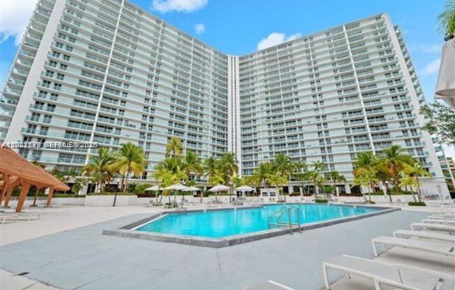 2 beds, 2 baths, 1,357 sqft, $4,000, Unit 100 Bayview Dr # 508