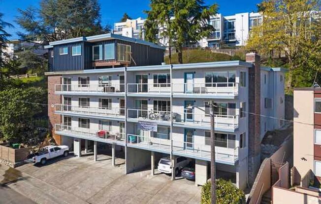 3 beds, 2 baths, 1,050 sqft, $2,932, Unit 104