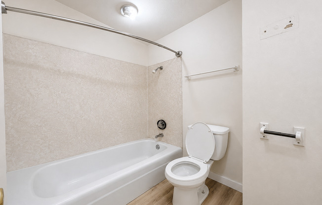 2 beds, 1 bath, 1,000 sqft, $1,625, Unit Unit 9