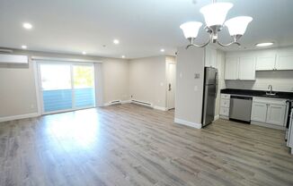 2 beds, 1 bath, 1,050 sqft, $2,800, Unit 72-4