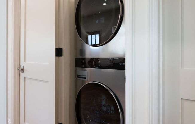 Contemporary New home in Monrovia