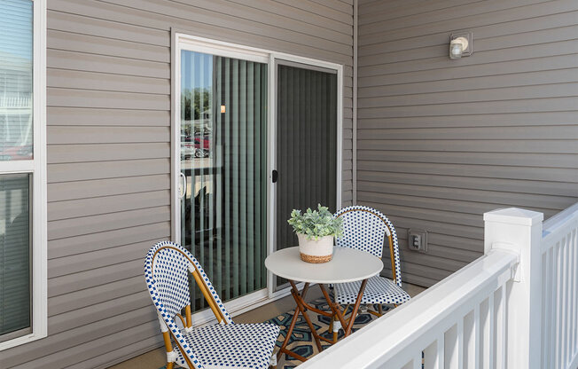 turtle creek apartments balcony