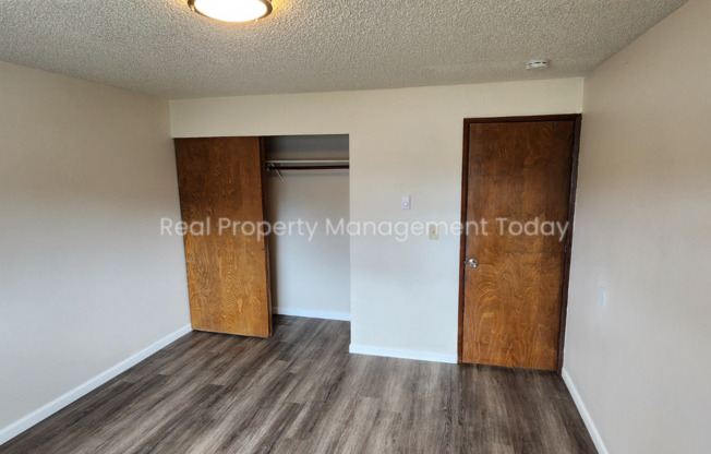 2 beds, 1 bath, 900 sqft, $1,525, Unit Apt 9