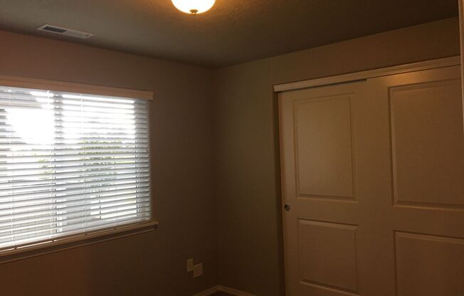 2 beds, 1 bath, $1,885