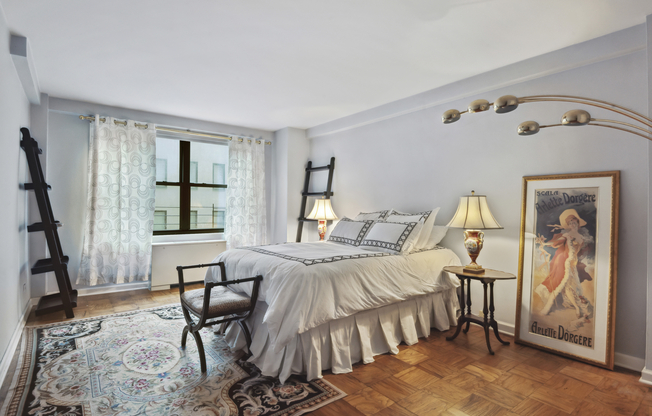 225 E 57 ST