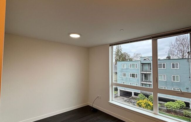 Studio, 1 bath, 262 sqft, $1,350, Unit 203