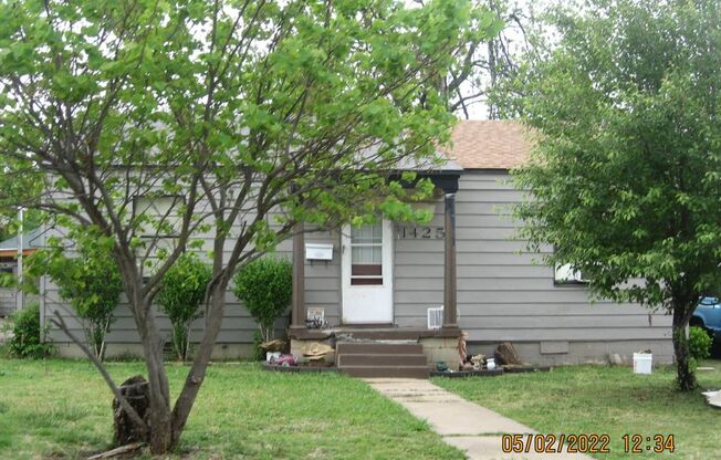 2 beds, 1 bath, $895