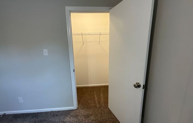 2 beds, 1.5 baths, 930 sqft, $895, Unit 1156 Smith Road - #9