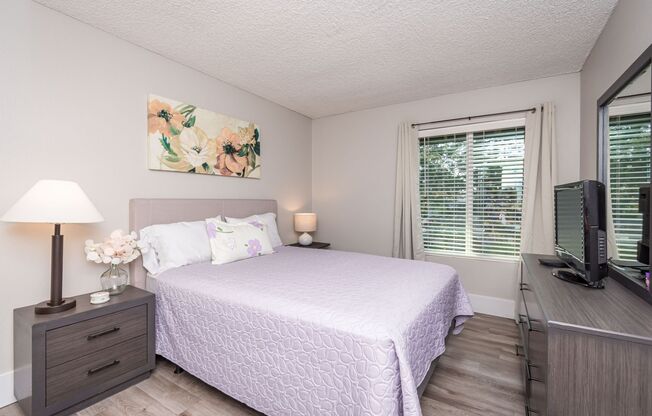 1 bed, 1 bath, 592 sqft, $1,570