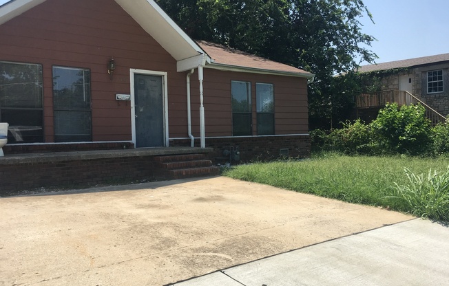 Cute 3 bedroom 2 bath home in West Tulsa