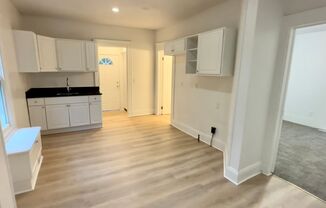 A Roomy Single Fam in Clark Ave with a Bonus Room