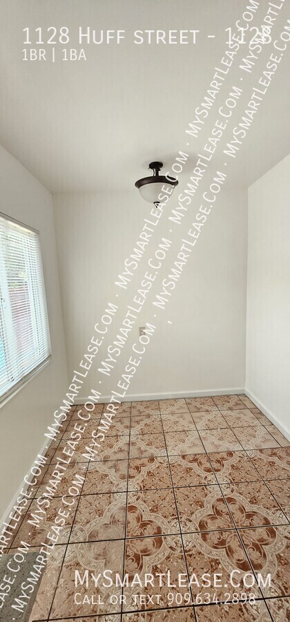 1128 HUFF ST