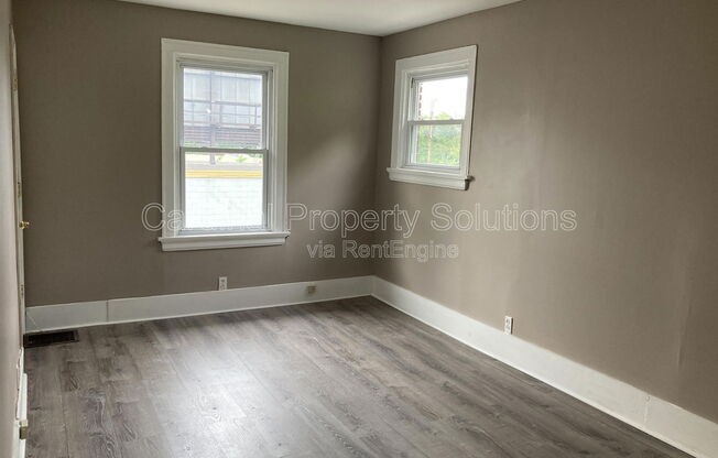 4 beds, 2 baths, 1,992 sqft, $1,600
