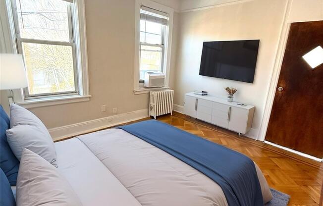42 2 25 AVE