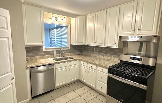 Spacious Condo in Prime Sandy Springs Location – Gated Community with Pool!