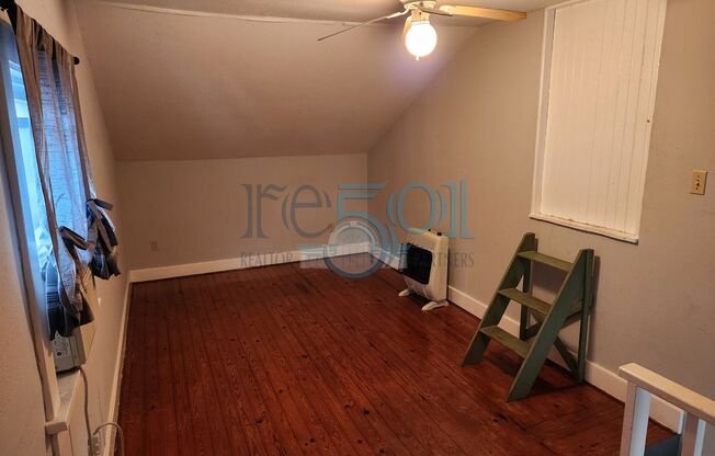 2 beds, 1 bath, $1,250