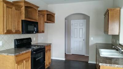 3 beds, 2 baths, $1,850